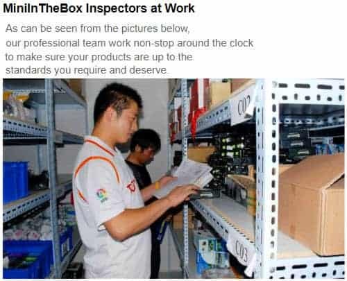 miniinthebox-workers-team-reviewing-products